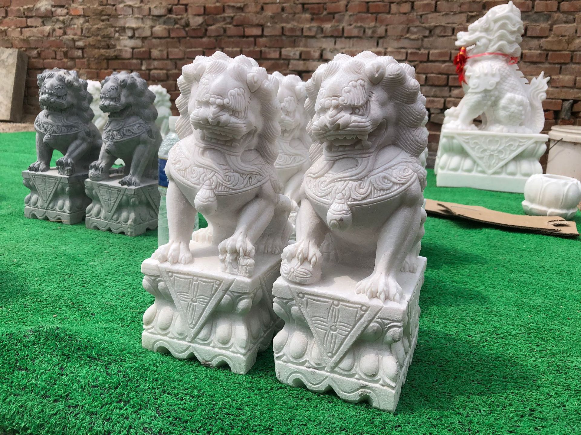 墓地石狮子摆件大理石墓地石雕汉白玉公墓小石狮子坟前摆放