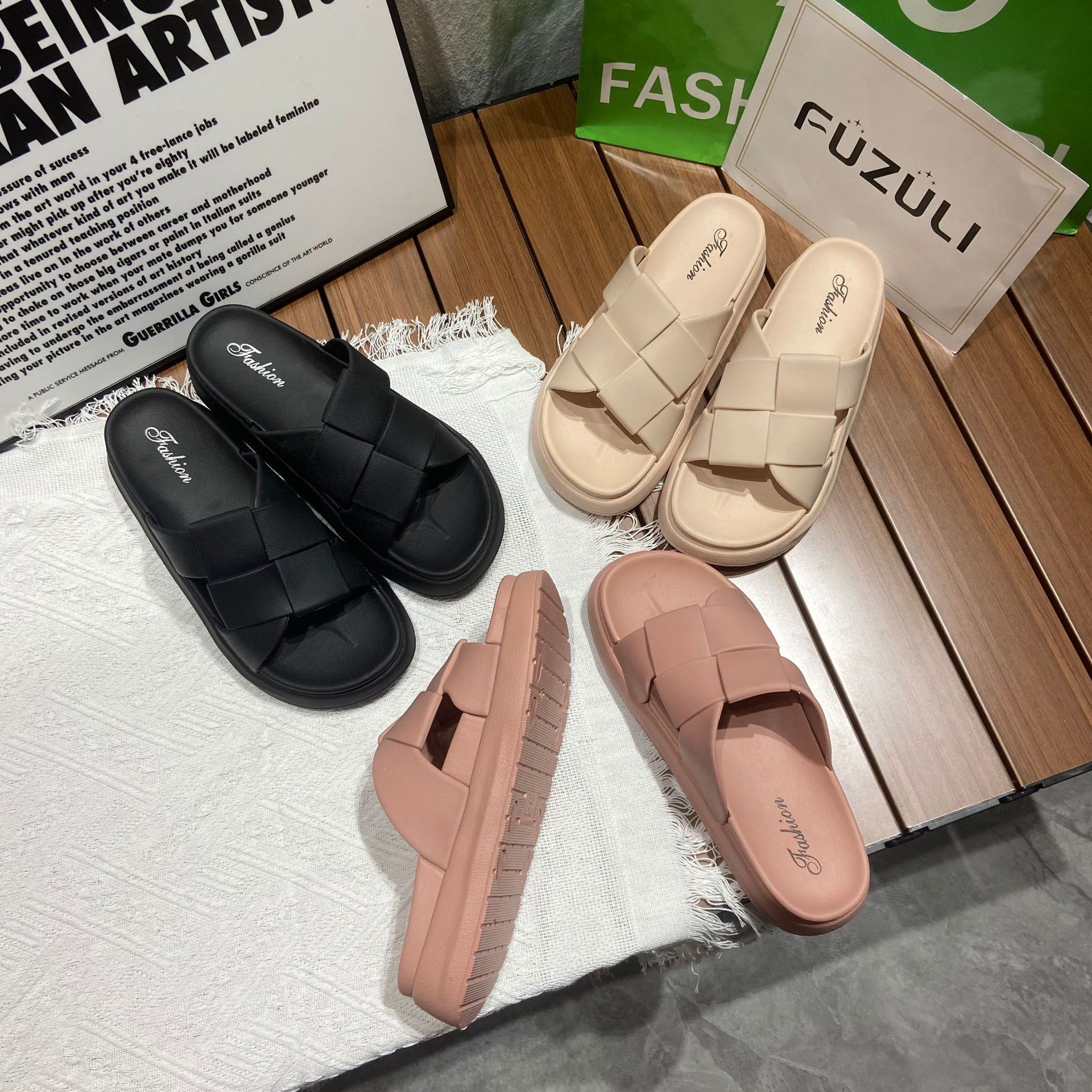 新款拖鞋女夏季外穿松糕厚底格子一字带凉拖学院风沙滩鞋厂家批发