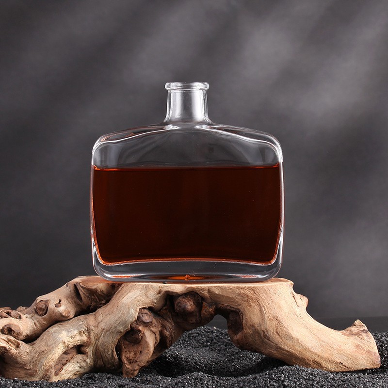 方形伏特加玻璃瓶 红酒瓶 威士忌酒瓶 700ml方形酒瓶伏特加酒瓶