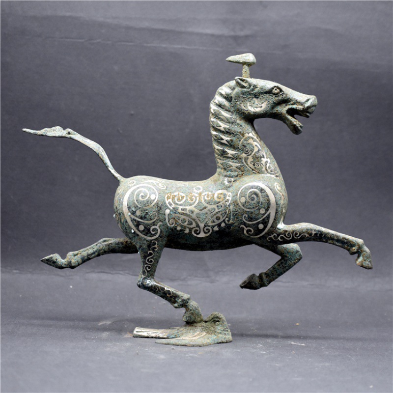 仿古青铜马踏飞燕
