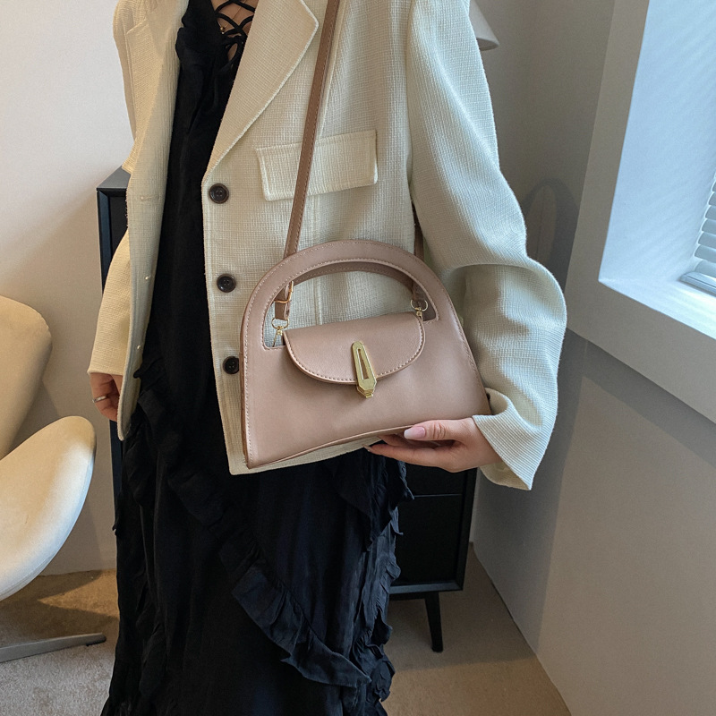 Wholesale Bag Niche Texture Twist Lock Hand-Carrying Small Square Women's Bag 2023 New Springtide Fashion All-Match Shoulder Messenger Bag