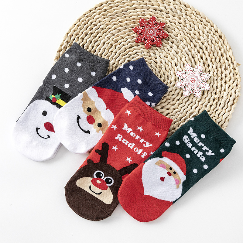 亚马逊欧美圣诞节袜子女秋冬棉袜新年可爱圣诞袜雪花圣诞老人短袜