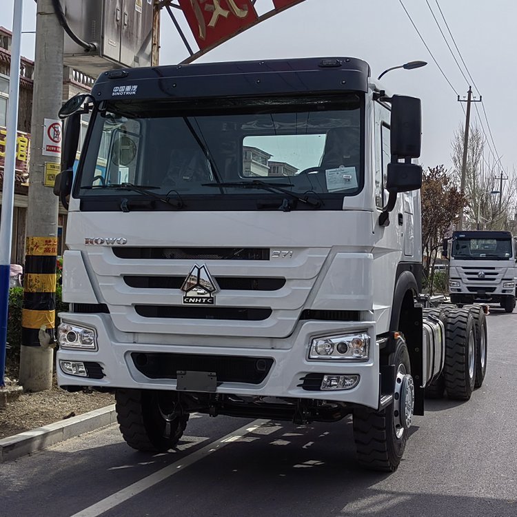 出口中国重汽新车国二豪沃6x4围栏平板厢式载货车专用车底盘-阿里巴巴