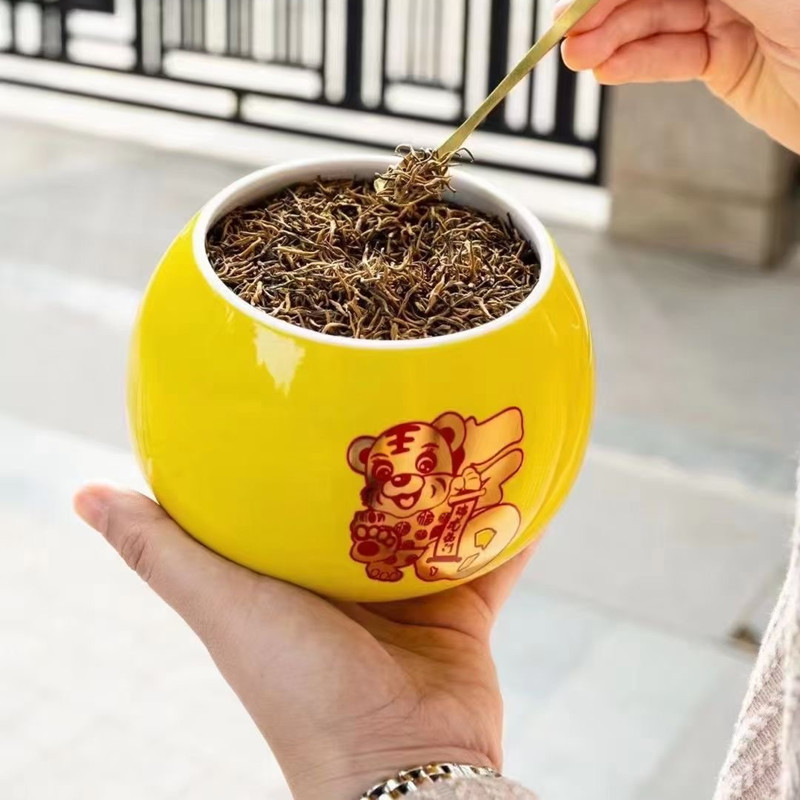 虎年大吉红茶金骏眉小种红茶组合茶叶500克陶瓷礼盒茶春节伴手礼