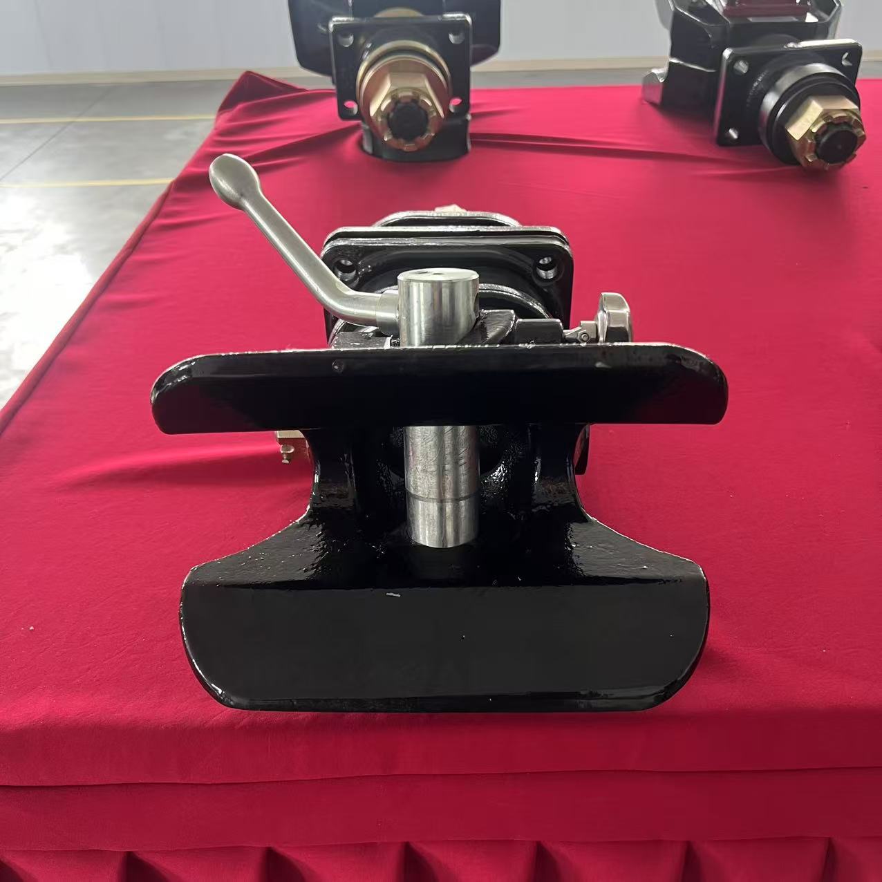 厂家供应全挂车牵引器