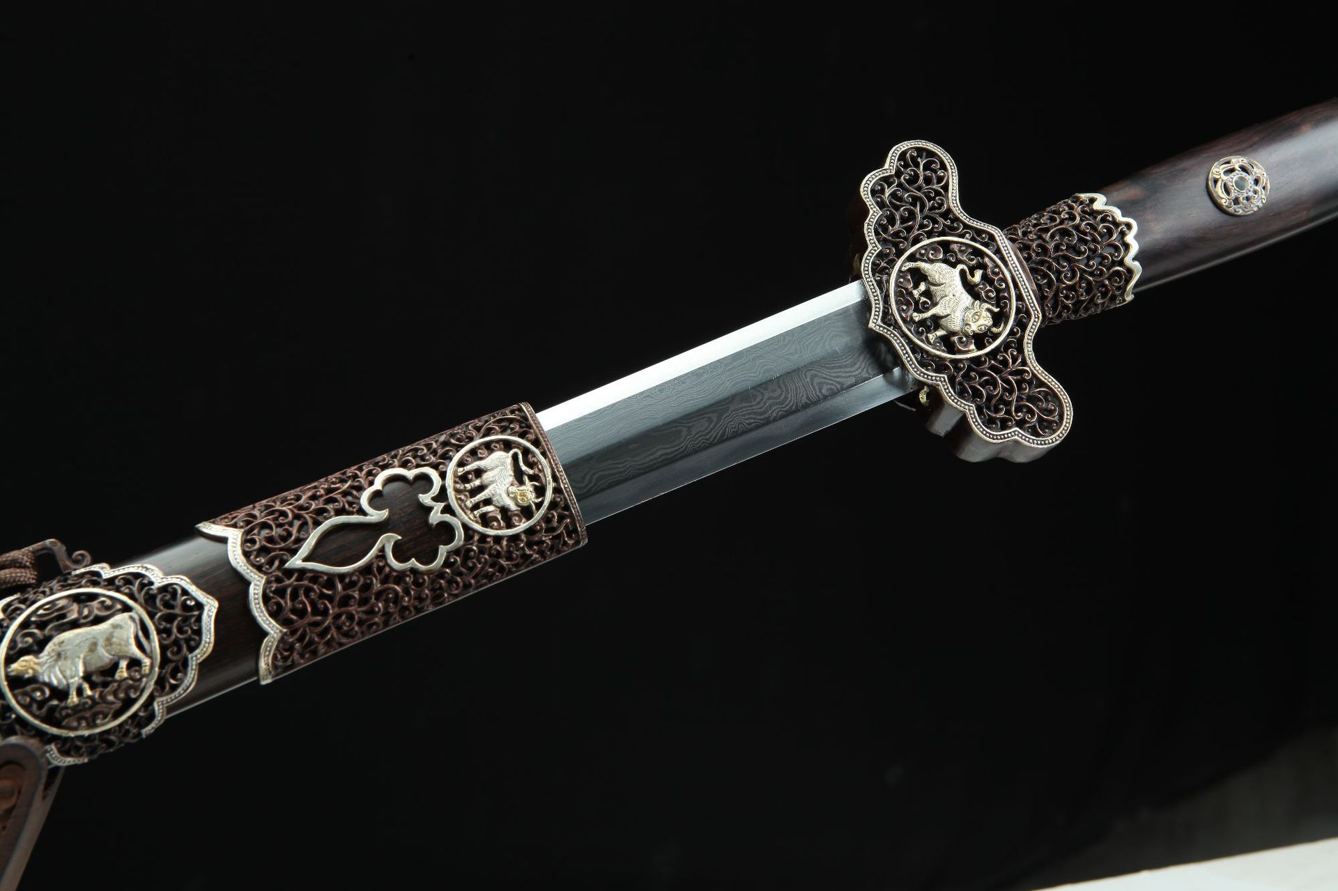 龙泉市刀剑花纹钢烧刃一体清剑防身冷兵器八面唐剑硬剑外贸未开刃