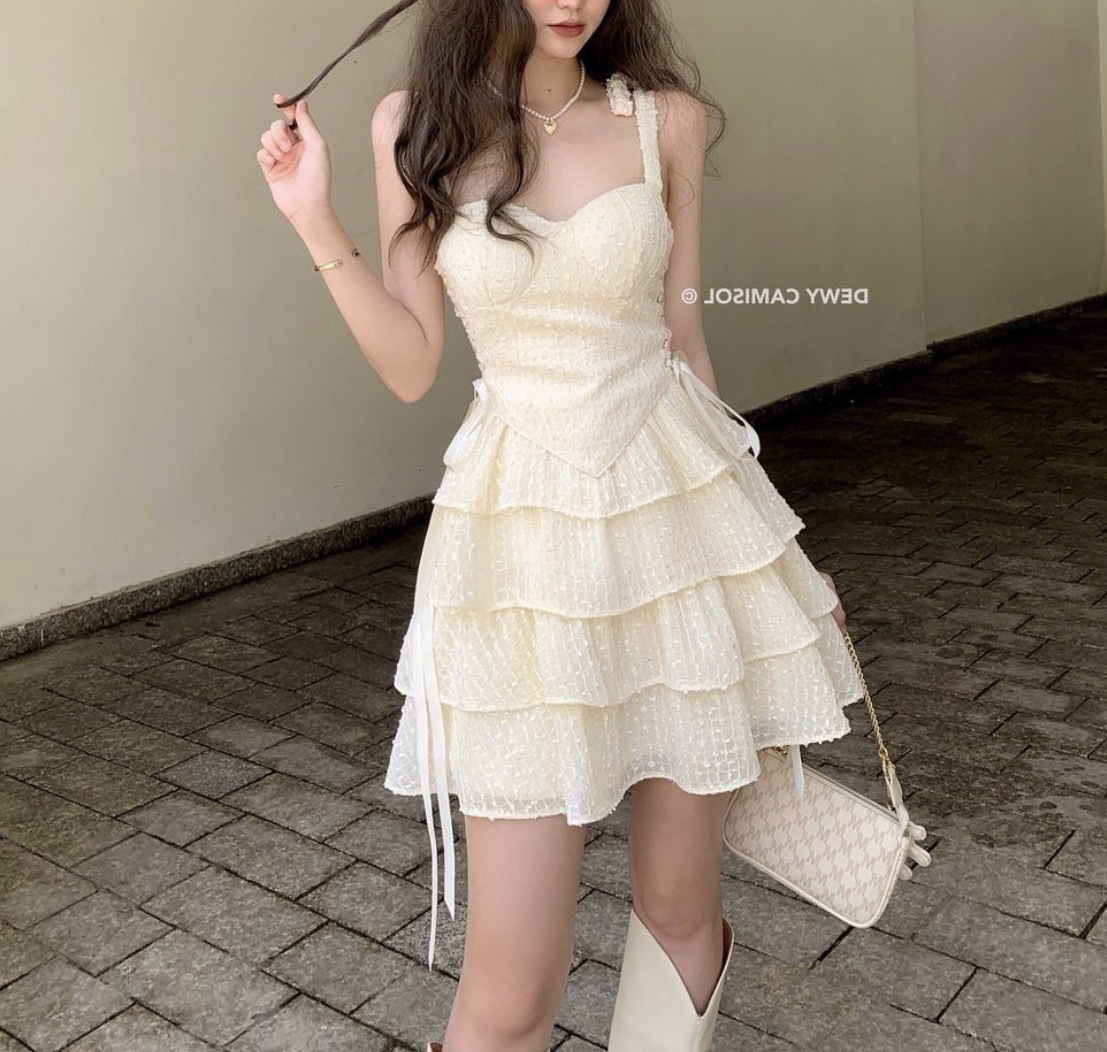 荷叶边吊带蛋糕裙图片