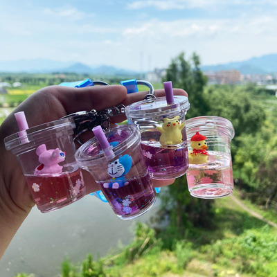 新款创意液体流沙钥匙扣奶茶杯公仔漂浮挂件亚克入油配件包包配饰