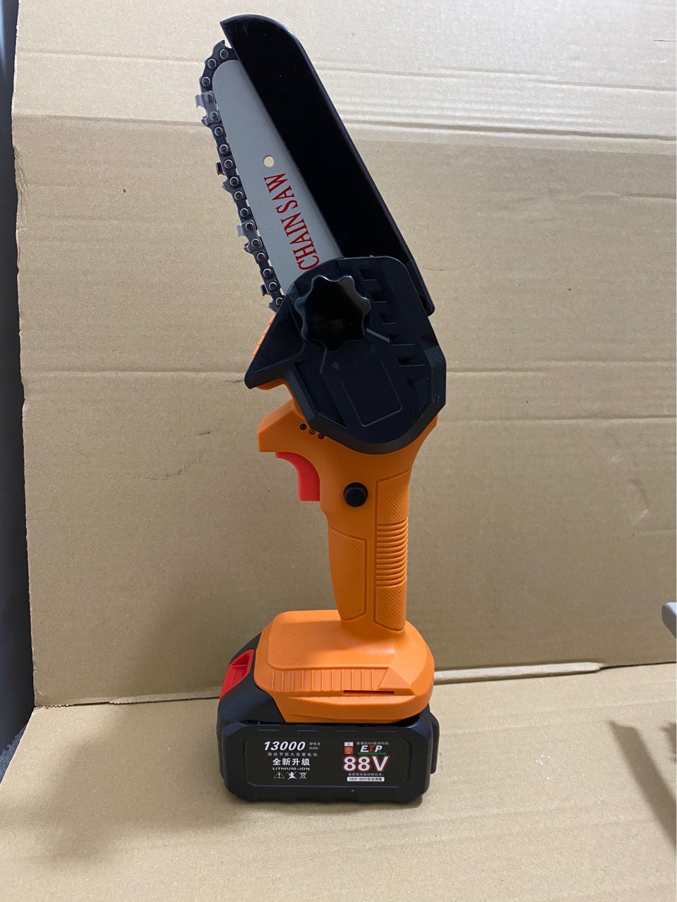 迷你4寸电链锯充电式电锯伐木砍树家用小型手持手提锂电锯电动锯