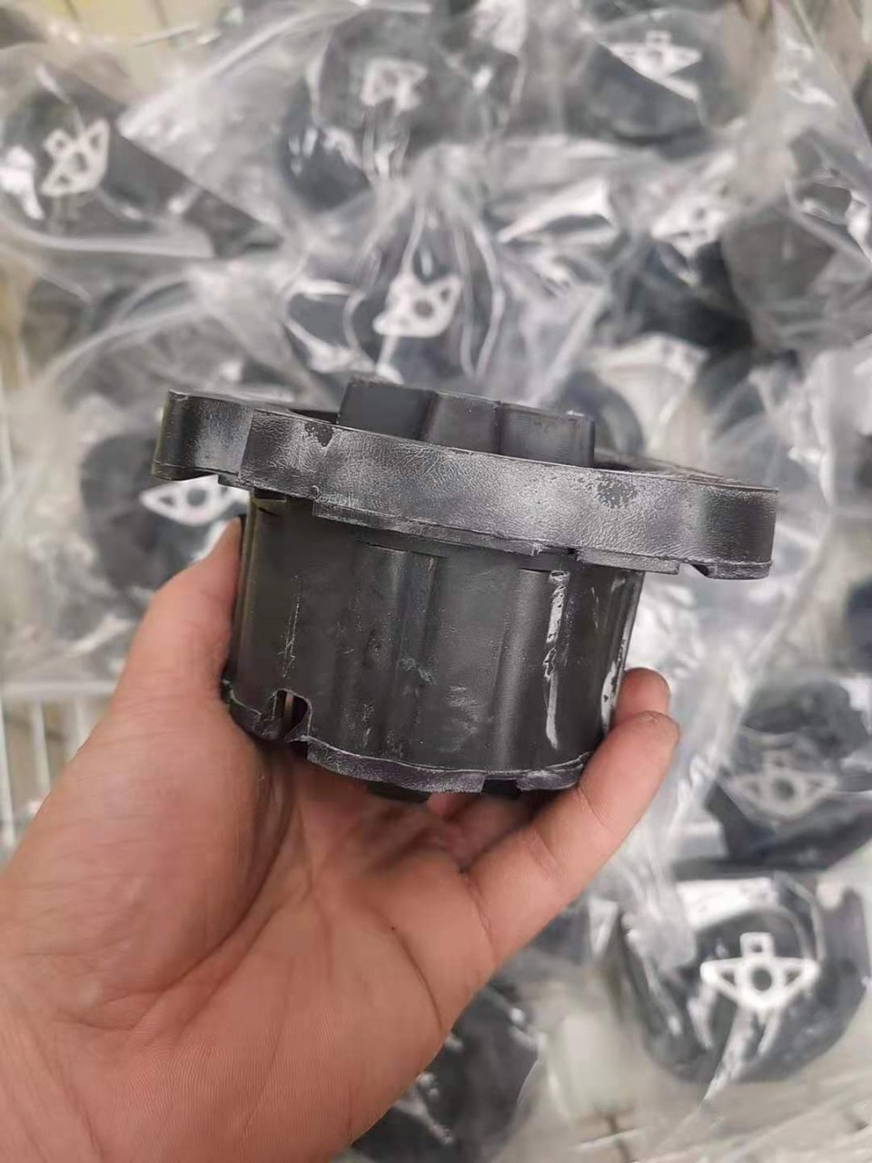 适用宝马e70x5x6机脚胶液压发动机支架675 特种天然胶制作 验货