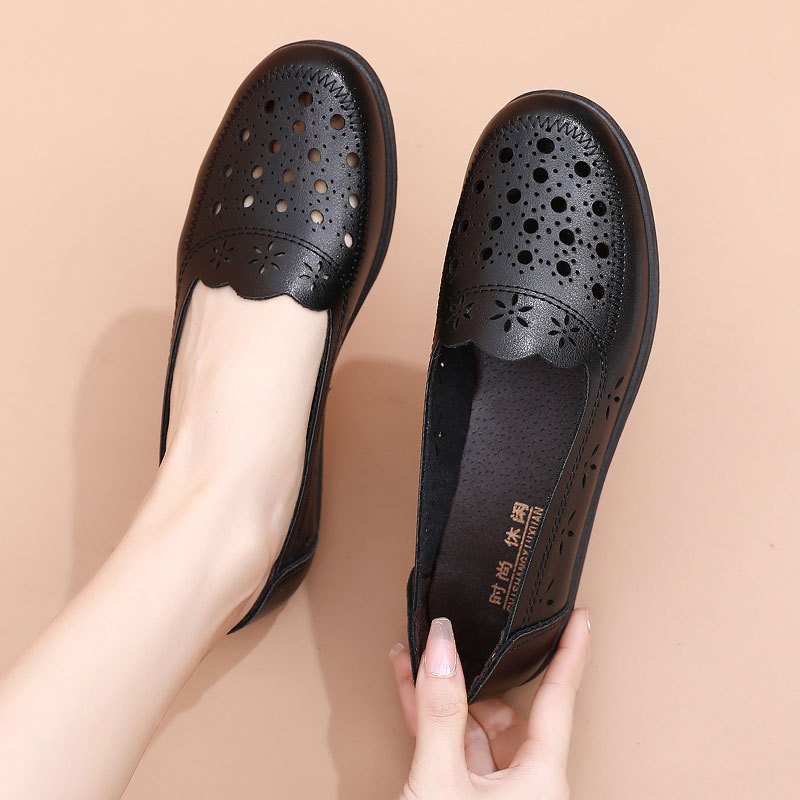 Mom Sandals Summer Breathable Fashion Hollowed-out Leather Shoes Soft Bottom Non-Slip Flat Middle-Aged Women's Shoes Elderly Hole Shoes