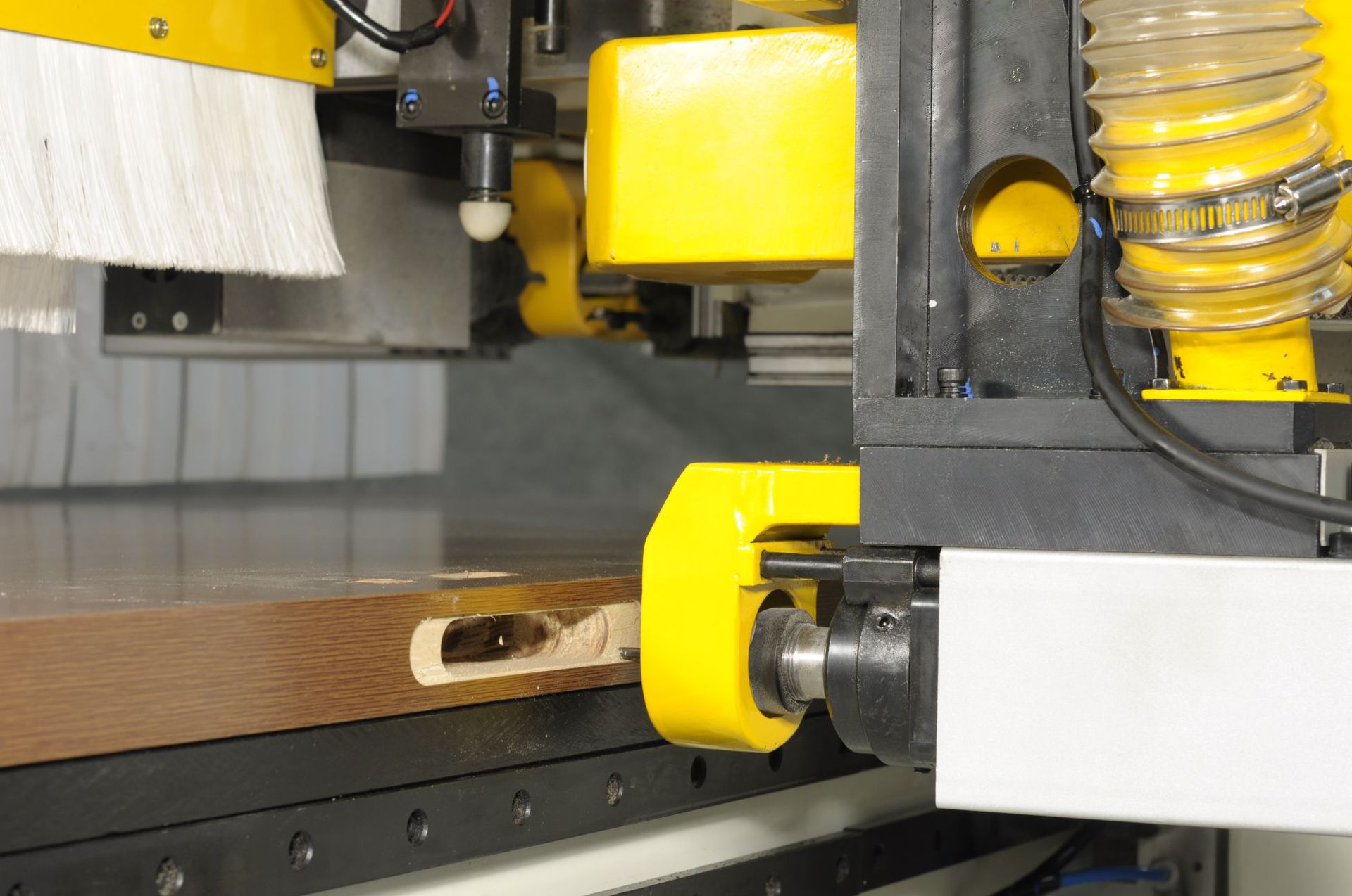 木门锁孔机 锁孔完成只需60秒 舒平数控木门设备