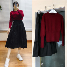 现货2022秋季新款明星同款休闲甜美红色毛衣针织上衣配黑色长半裙