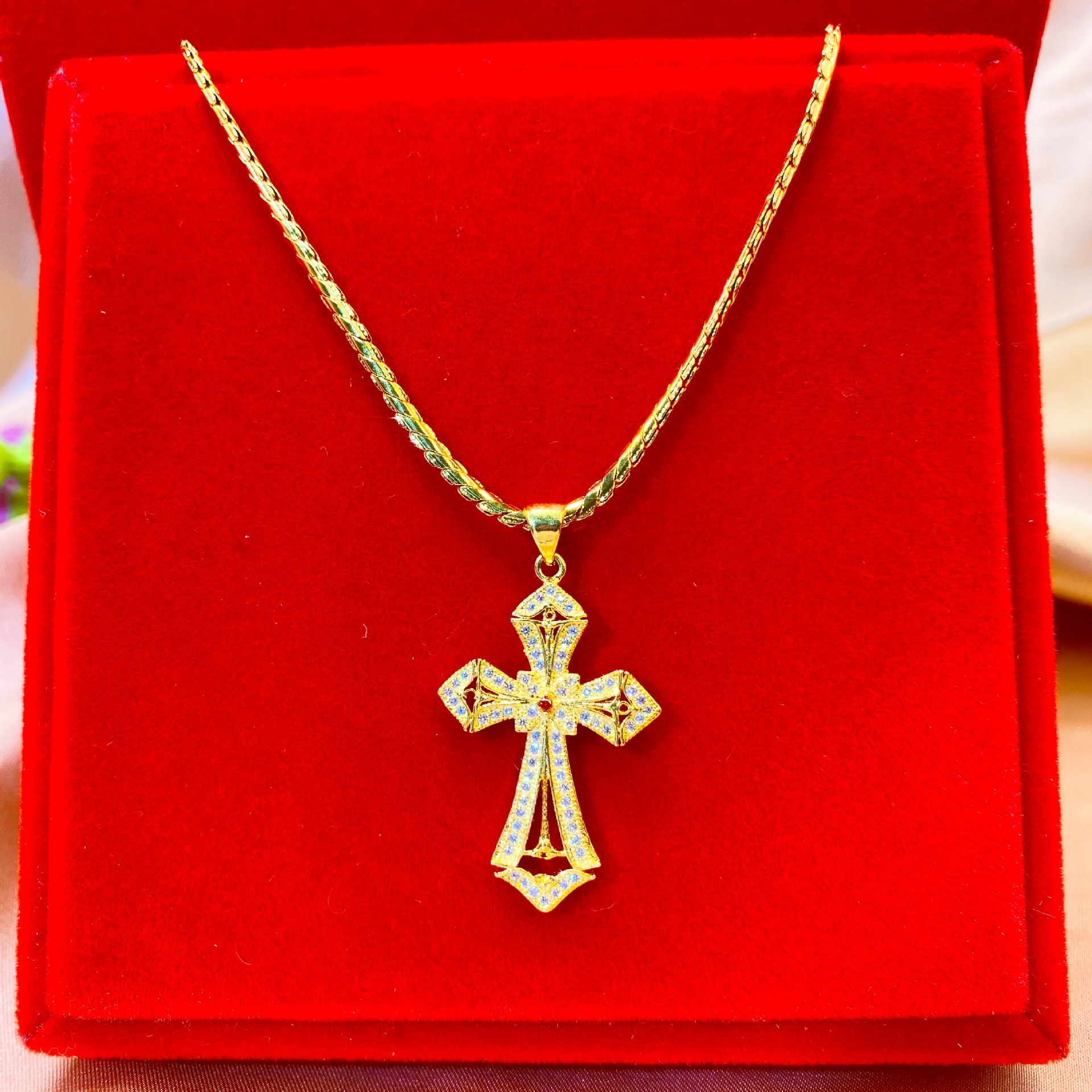 跨境金项链18k微镶锆石项链铜小众设计饰品锁骨链首饰十字架代发