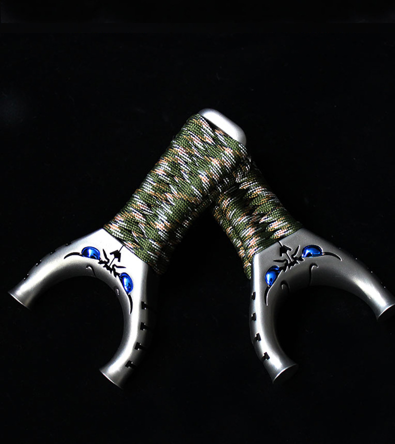 440c不锈钢小怪兽飞虎扁皮弹弓弹射圆头恶魔户外烤蓝玩具扁皮实战