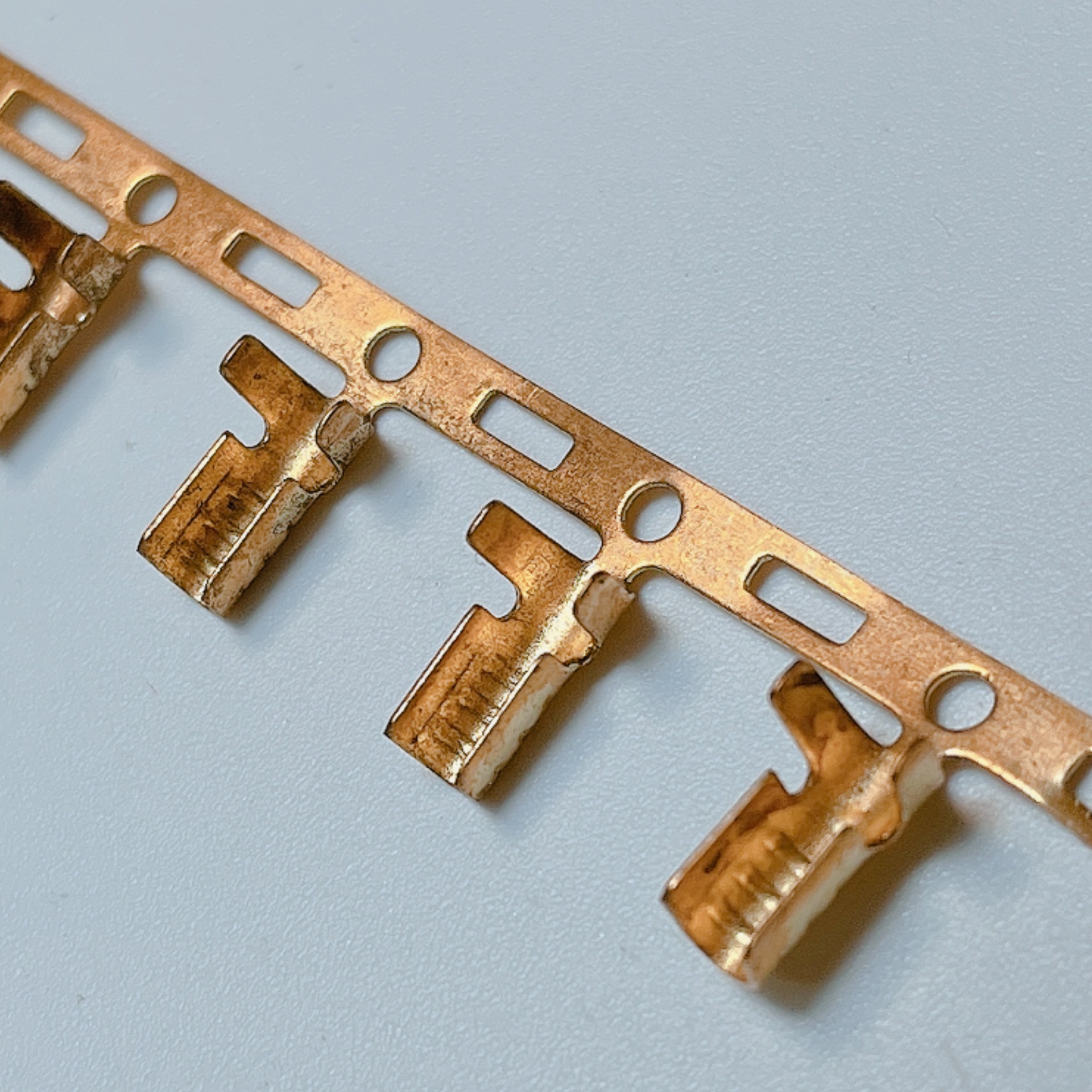 双u中号横带端子 铆线压线卡线端子 双u型端子 u形端子 双脚端子