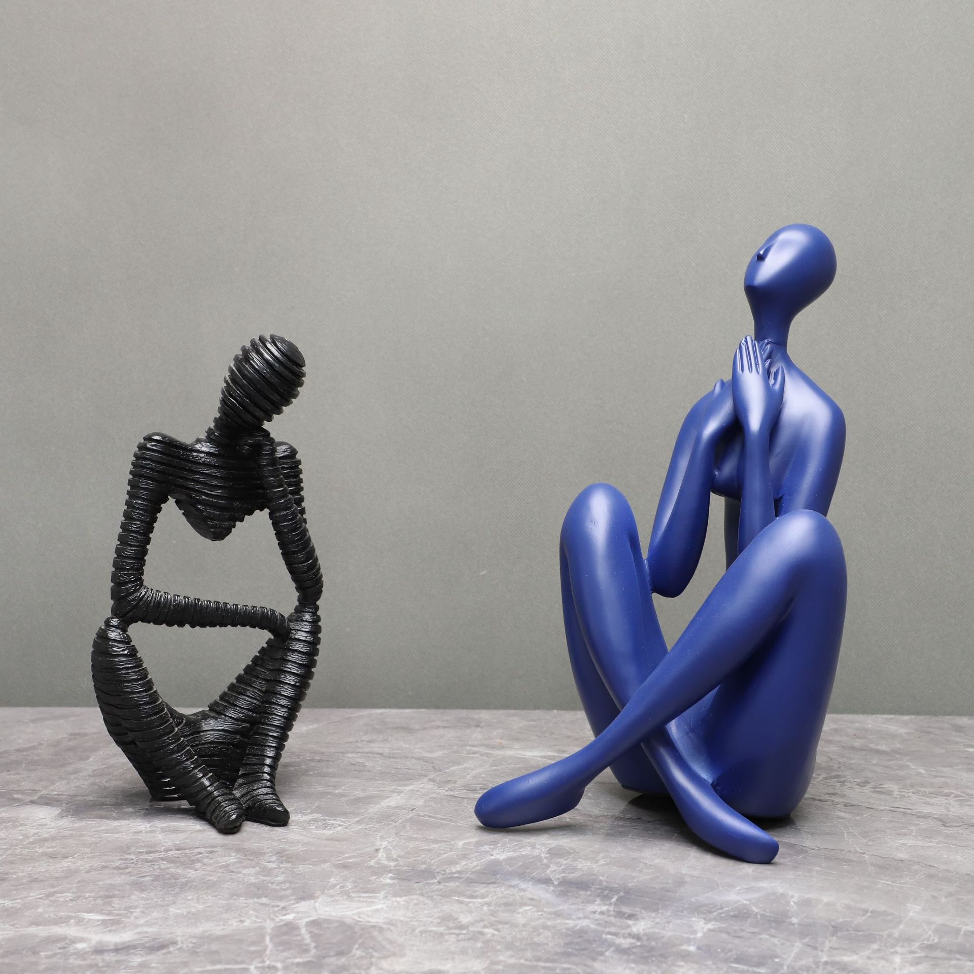 现代简约树脂空心人雕塑样板房展厅卧室书房客厅桌面家居饰品摆件