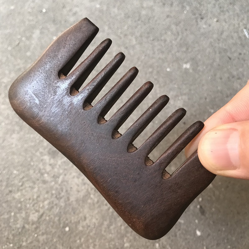 3厘米宽5.4厘米大齿梳 是木整木包包梳