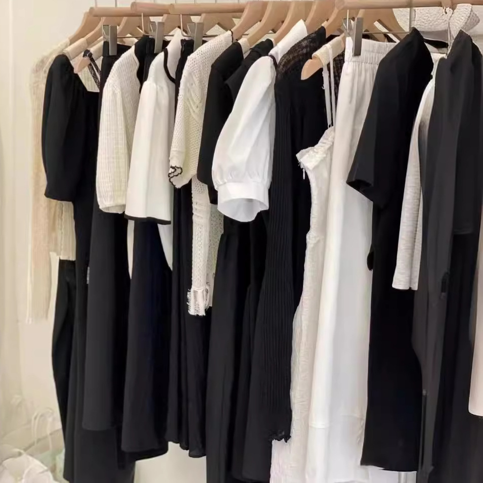 伊芙丽夏季品牌女装黑色茶歇法式连衣裙v领高腰小众女