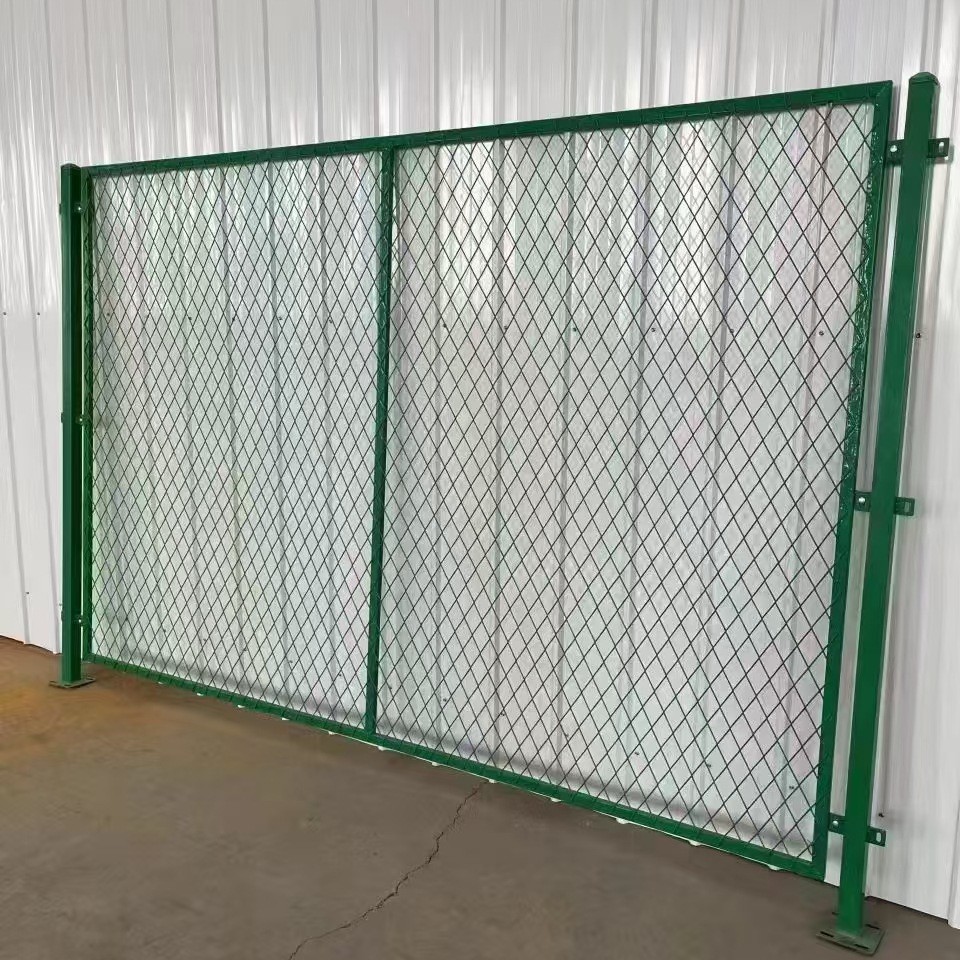 公路钢板网直框钢板网护栏折弯钢板网围栏果园圈山隔离栅防眩护栏