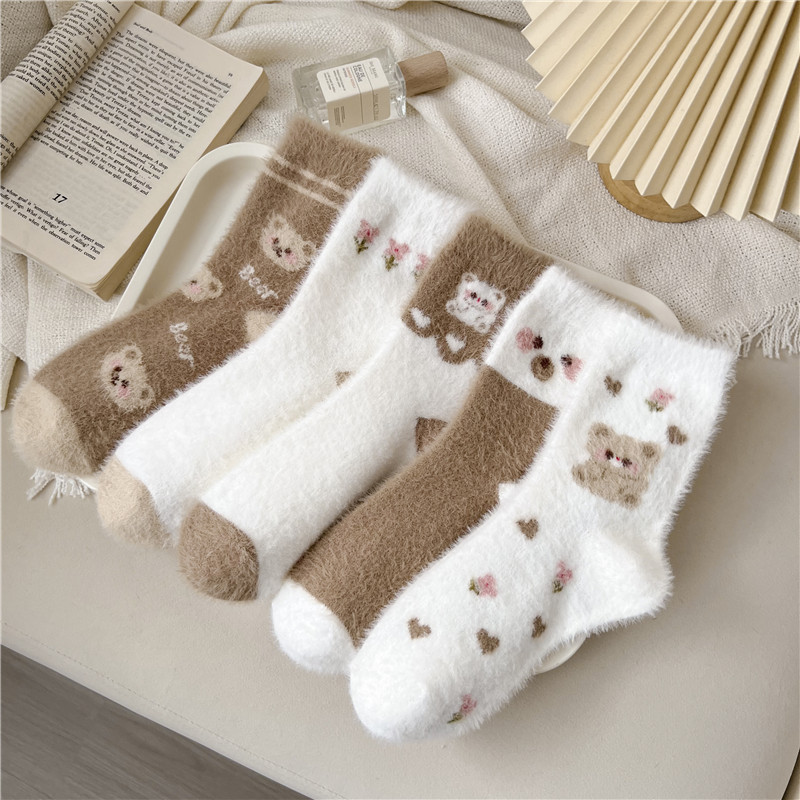 水貂绒袜子女秋冬加绒加厚保暖日系小熊可爱居家地板袜月子睡眠袜