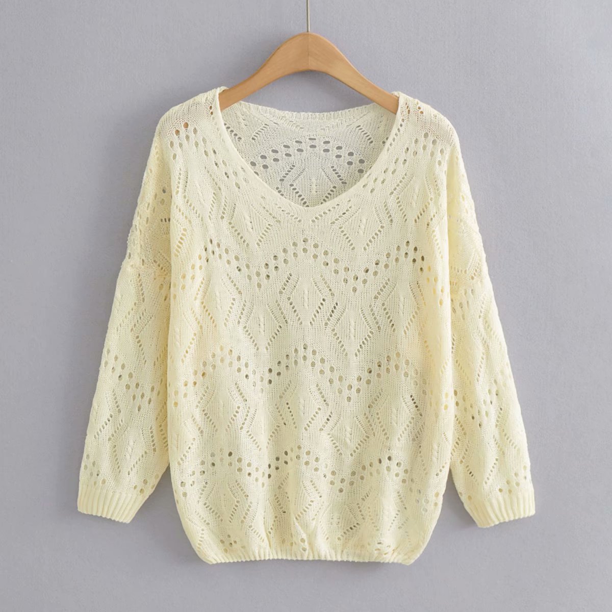 菱形镂空毛衣针织衫