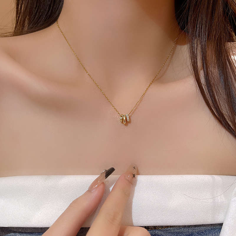 Korean Ins Style Light Luxury Pearl Titanium Steel Necklace Women's All-Match High-End Design Pendant Clavicle Chain Jewelry Wholesale