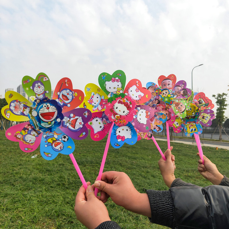 网红小猪旋转大风车玩具儿童卡通户外六叶风车加厚地推扫码礼品