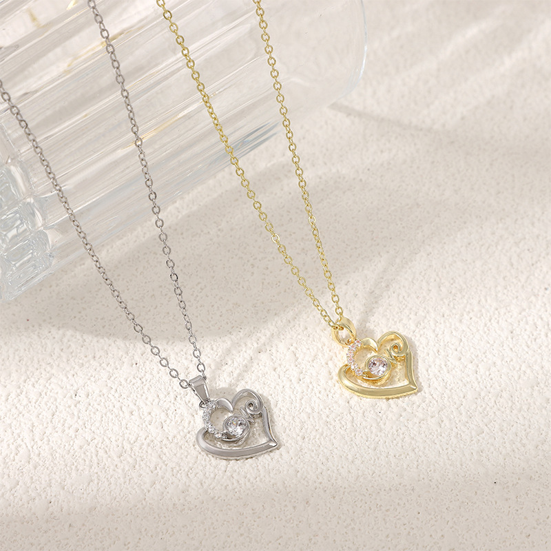心形项链女爱心镂空love字母吊坠锁骨链韩版简约时尚个性气质首饰
