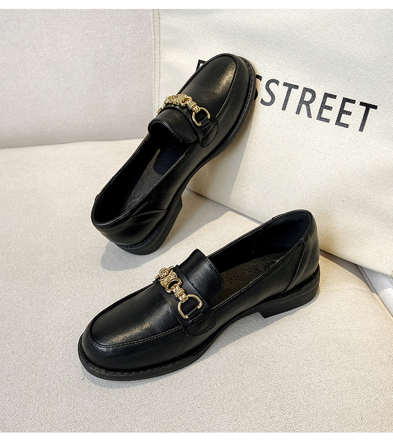 商品描述闭合方式一脚蹬鞋跟款式粗跟款式乐福鞋材质工艺=是否跨境