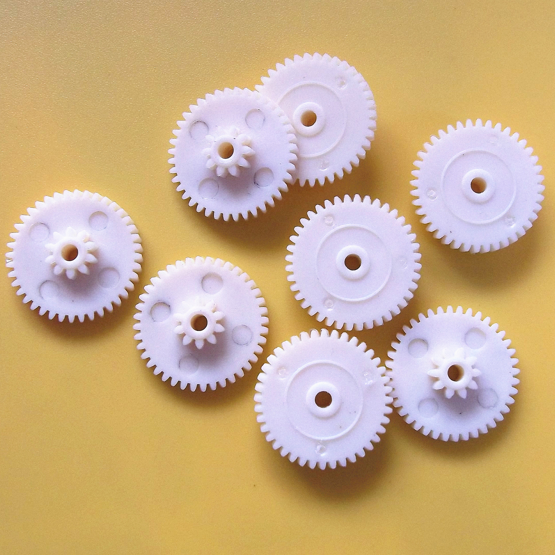 塑料齿轮 塑胶斜齿轮 塑胶伞齿轮 齿轮加工 塑料蜗杆 源头厂家