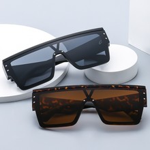 新款时尚大框素颜防紫外线太阳镜欧美范简洁个性眼镜大框墨镜同款
