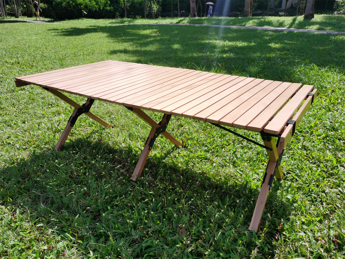 户外折叠式旅游桌