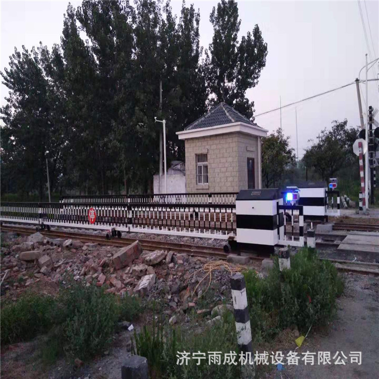 铁路道口电动栏杆 八角道闸直杆 停车场栅栏杆 图片
