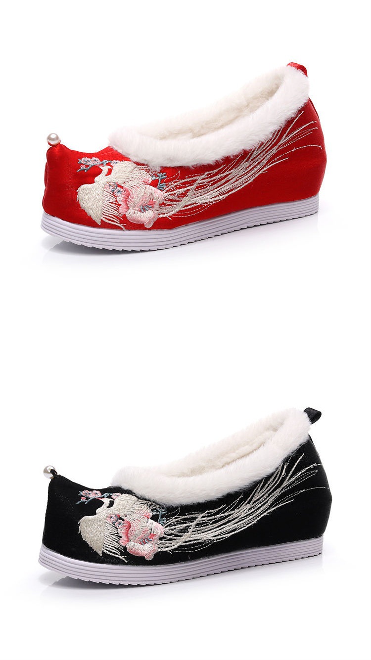 古装新娘刺绣珠珠汉服婚鞋女古代翘头中式绣花布鞋秀禾鞋单鞋跨境