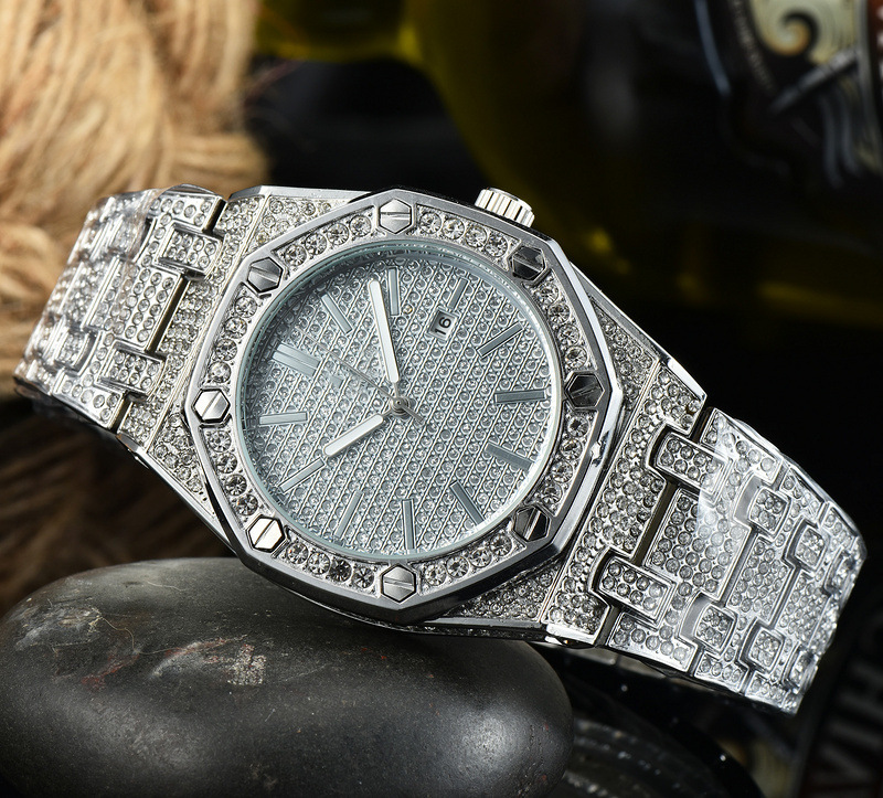 跨境热卖手表男满钻石英男表八边形金色钢带外贸货源