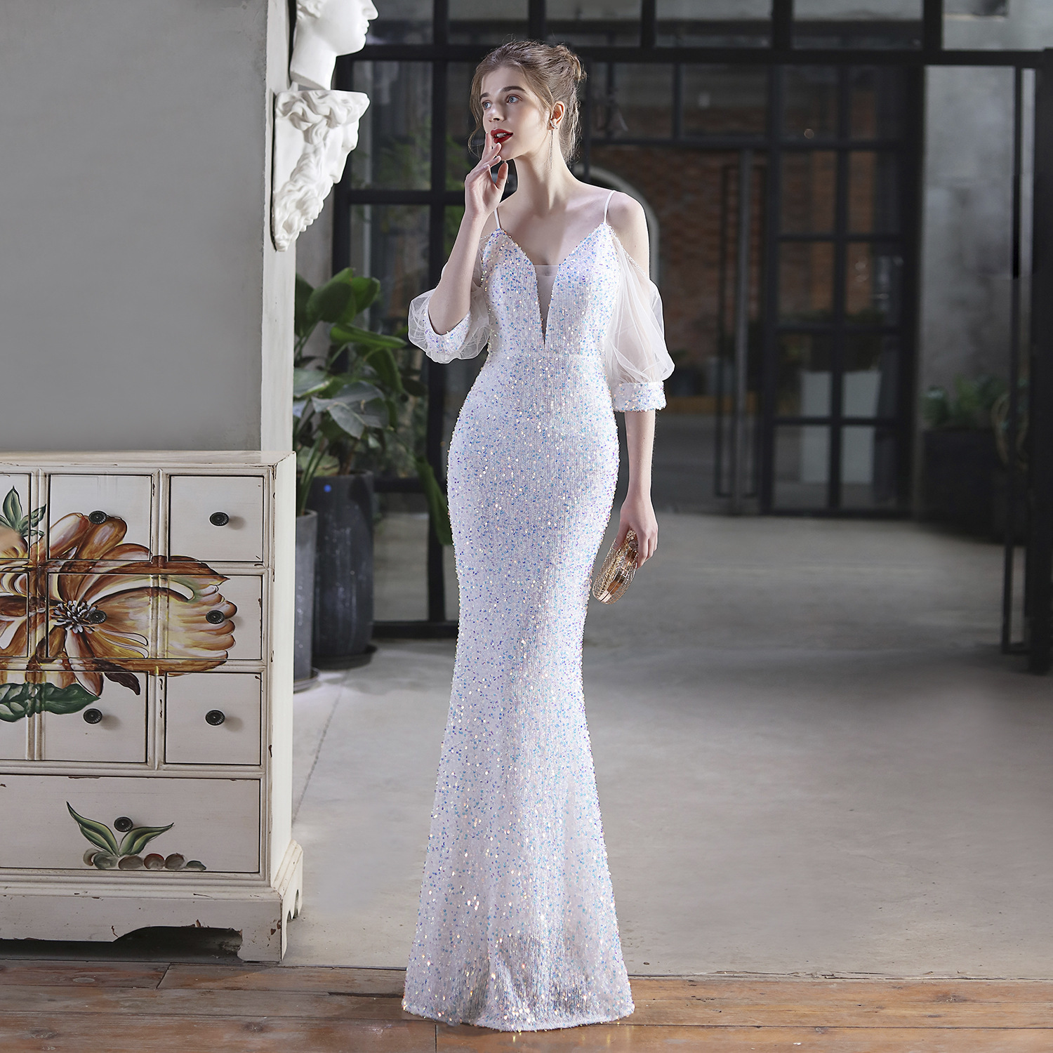 鱼尾晚礼服重工亮片宴会主持人礼服裙性感吊带敬酒服新娘礼服长款