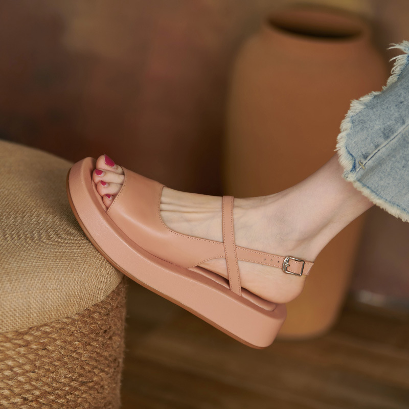 2022年夏季新款厚底松糕底平跟牛皮鱼嘴简约韩版时尚纯色厚底凉鞋