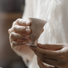 束刻 浅豆红品茗杯茶杯陶瓷主人杯复古手绘功夫茶杯小茶杯单杯