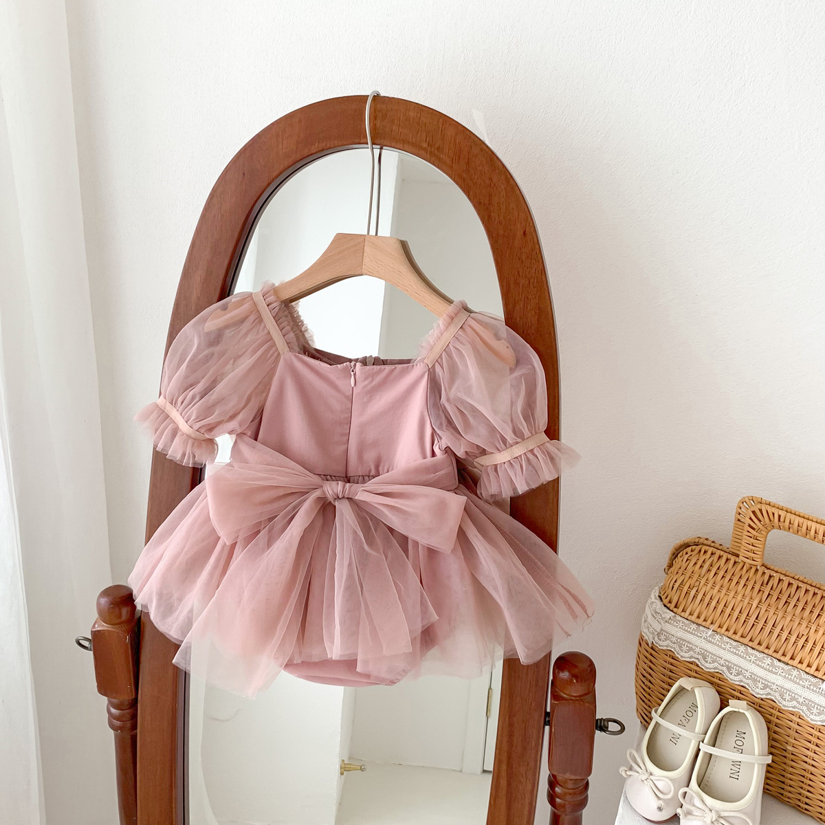Baby Spring and Summer Bubble Sleeve Sheath Baby Girl's Big Bow Mesh Dress Newborn Princess Romper Baby Clothes