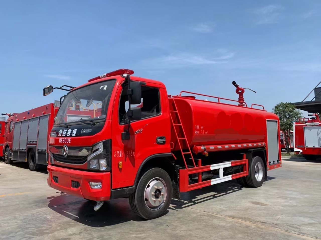 程力牌国六东风福瑞卡8立方水罐消防车厂家销售 4驱森林消防车