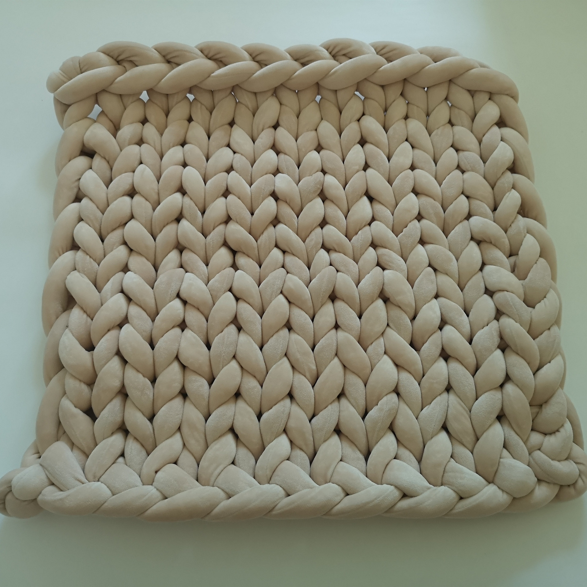 Amazon Cross-Border New Crystal Velvet Filling Core Cotton Yarn 3cm Hand-Woven Blanket Pillow Animal Nest Wool
