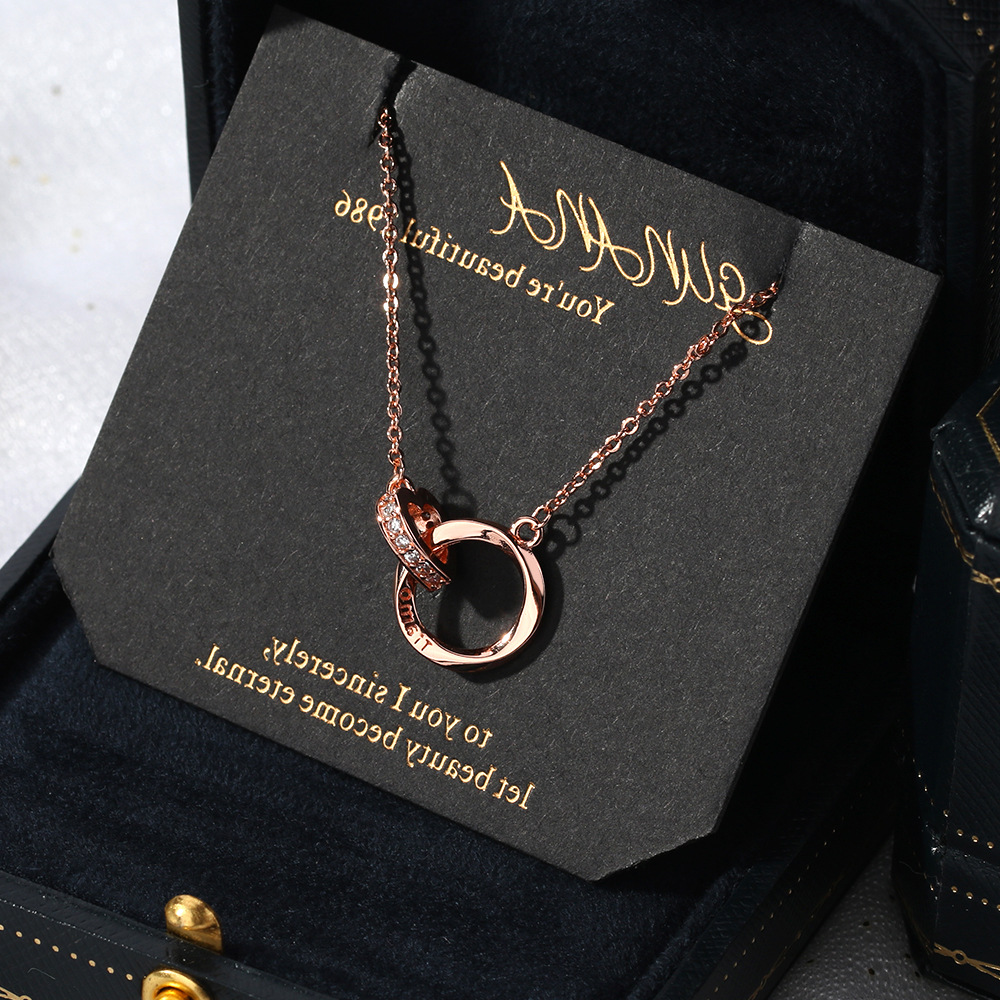 莫比乌斯环爱心项链女新款心形环环相扣锁骨链轻奢小众设计高级感