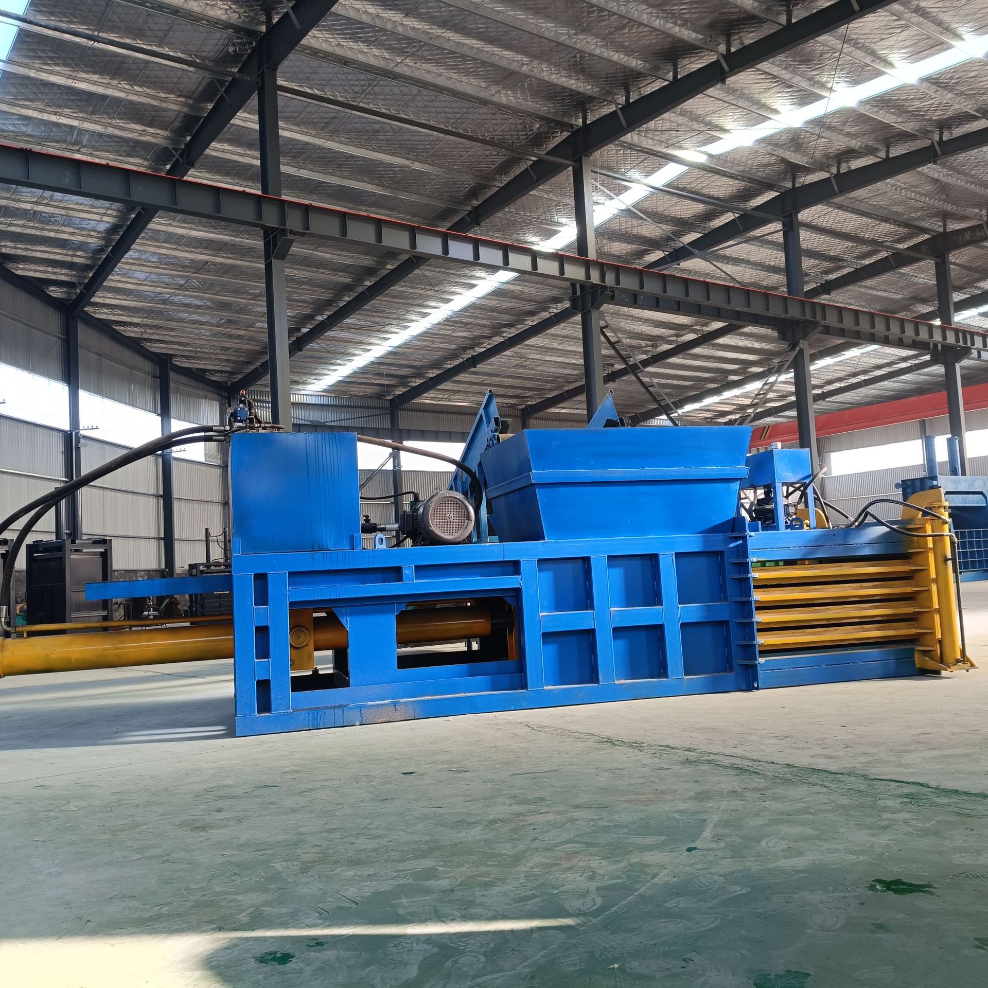 卧式打包机易拉罐塑料瓶卧式压包机废品压缩机废纸箱编织袋压包机