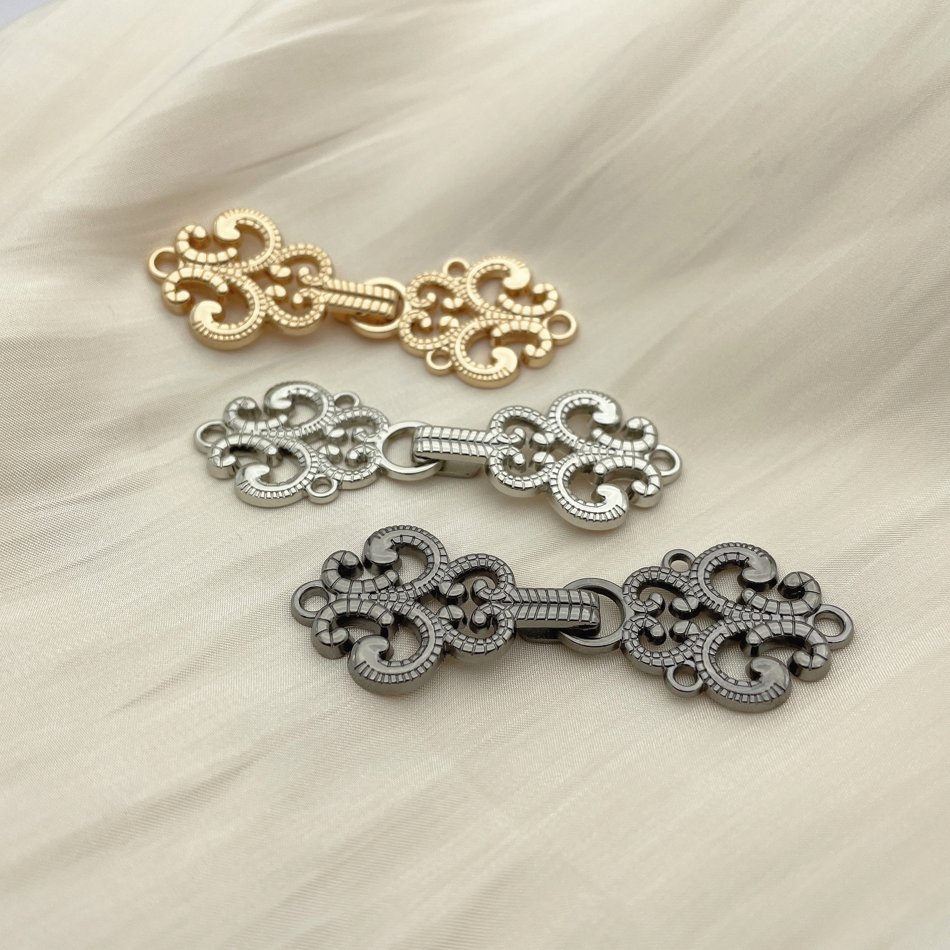 厂家直供明制汉服旗袍古装子母对扣 风纪扣 儿童汉服金属盘扣现货