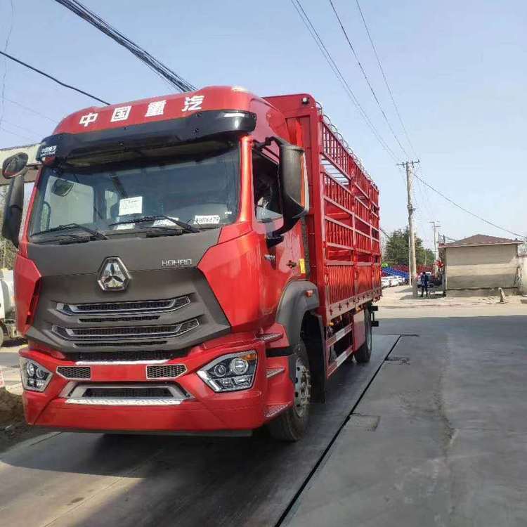 中国重汽豪瀚6.8米240马力国五高栏载货车库存车-阿里巴巴