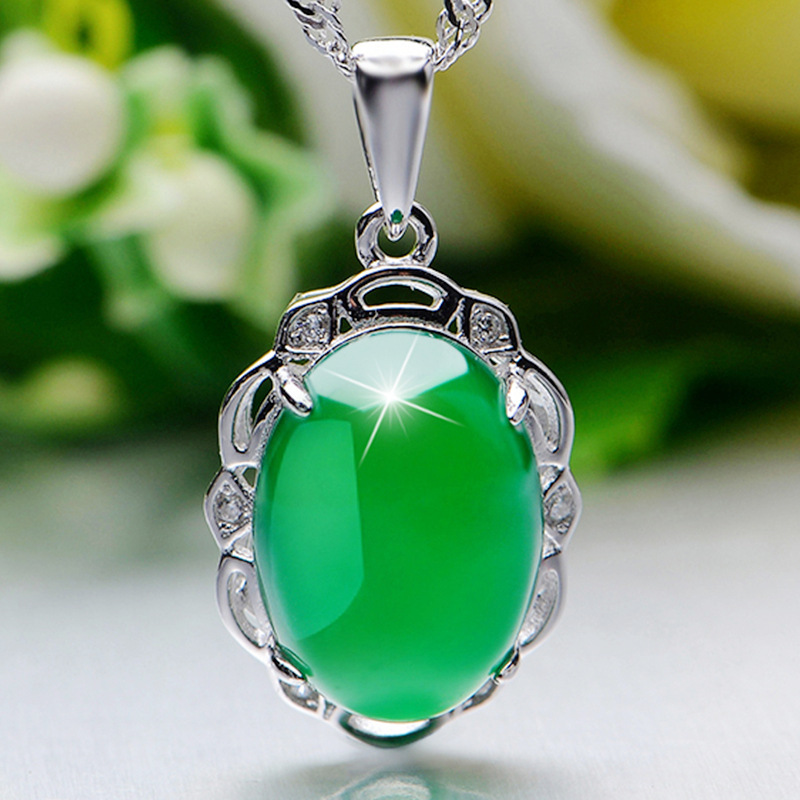 镂空蛋形绿玉髓宝石吊坠项链 仿绿玛瑙吊坠水波链送妈妈生日礼物