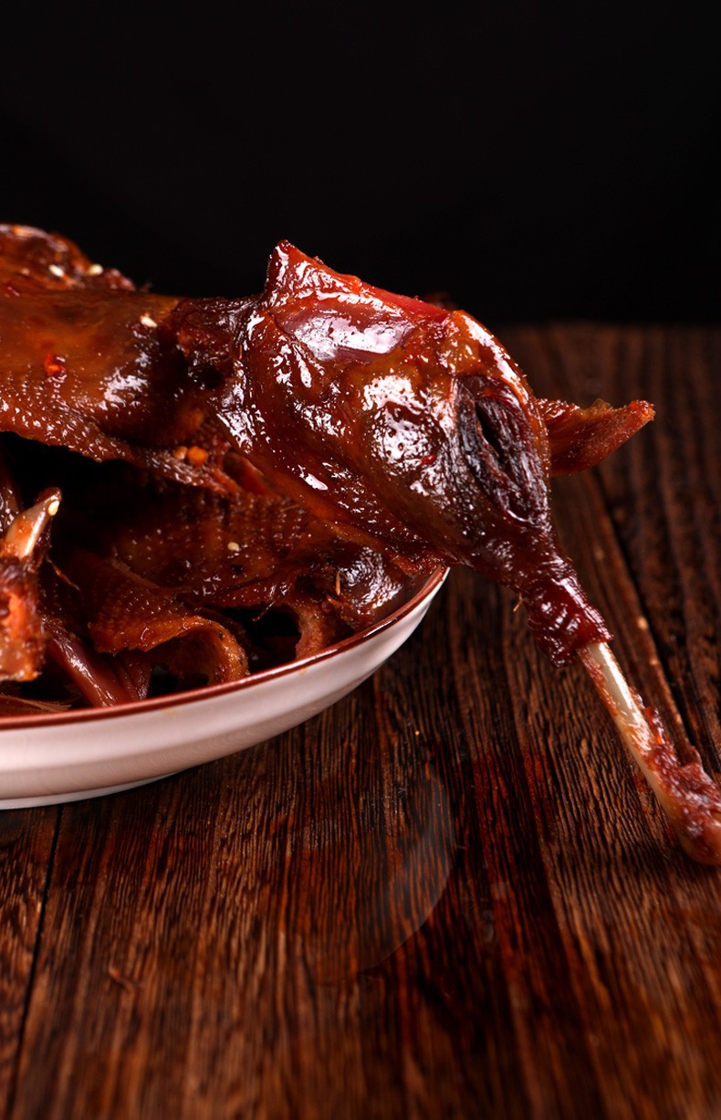 湖南长沙常德特产湘春酱板鸭 整只手撕中辣358g 散货批发厂家直供