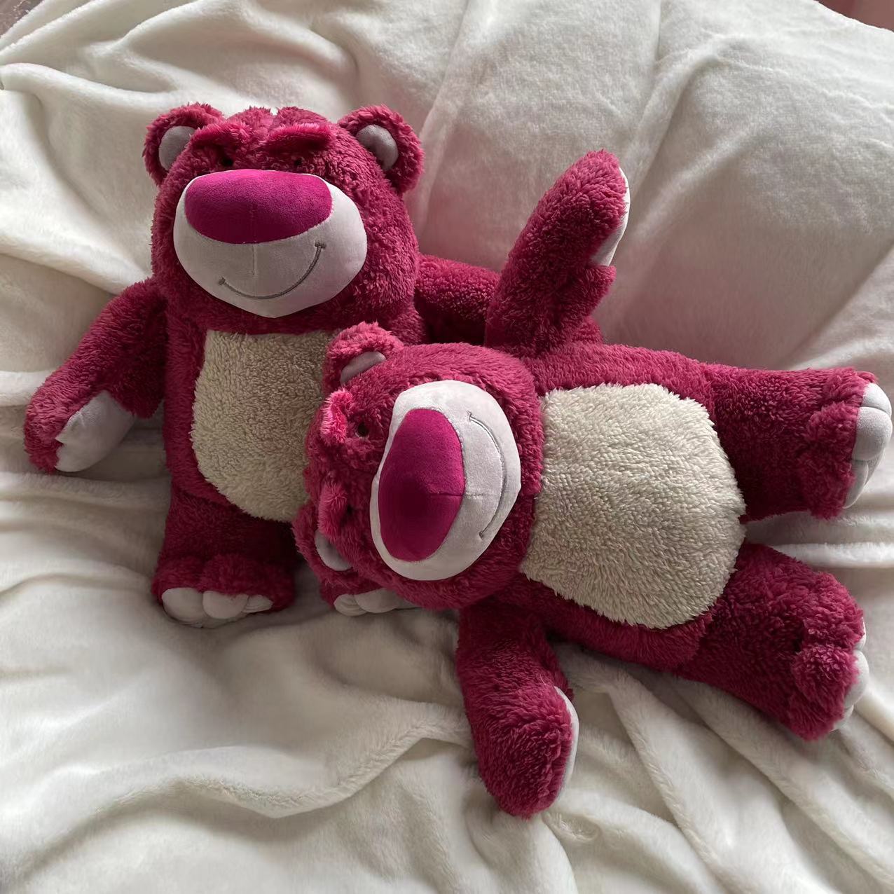 草莓人物公仔图片