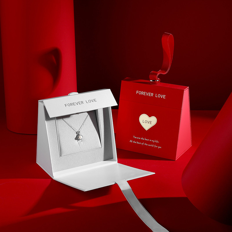 New Jewelry Gift Box in Stock Jewelry Box Valentine's Day Packaging Box High-End Watch Box Romantic Triangle Portable Gift Box